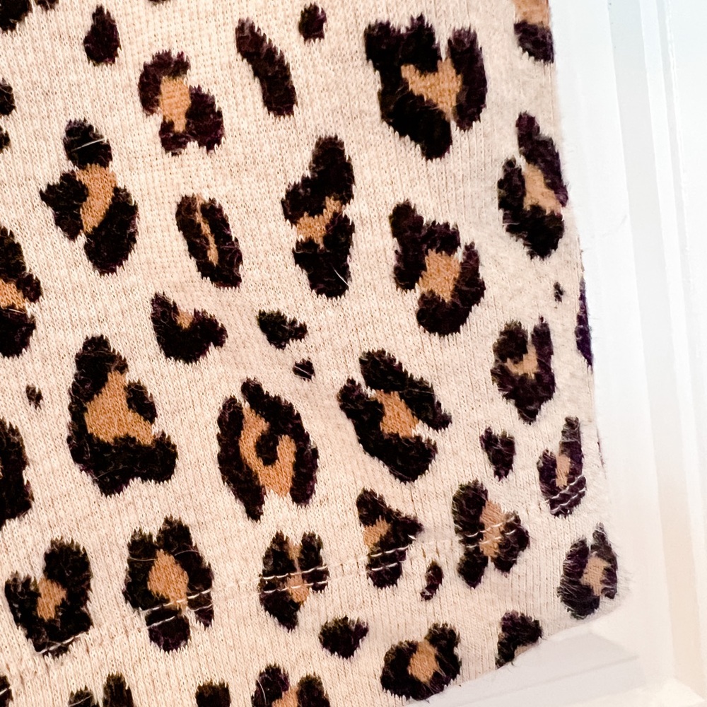 Loft | Leopard Print Short-Sleeve Sweater Top | Size XS - Picture 2 of 3